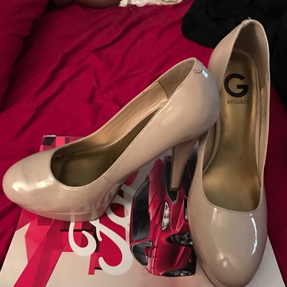 Guess Patent leather nude pumps - Picture 2 of 4