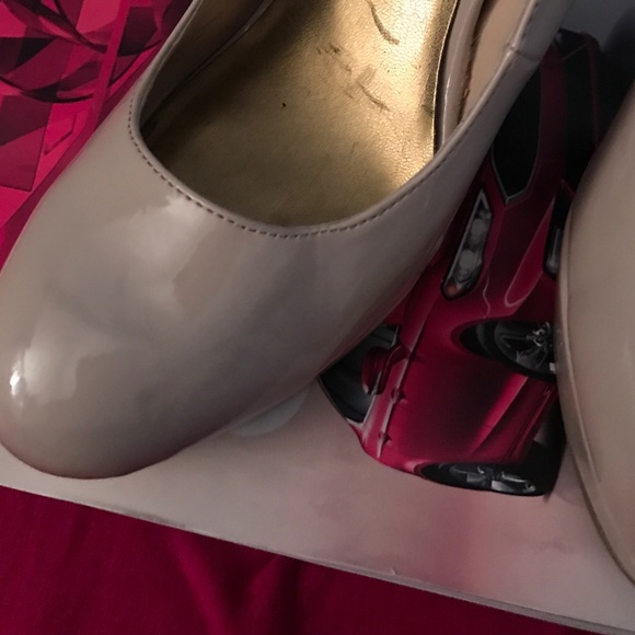 Guess Patent leather nude pumps - Picture 3 of 4