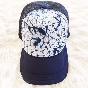 Lululemon What'SUP/Trucker Hat