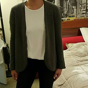Inhabit Cardigan 100% Cashmere. Sz P Inhabit Cardigan 100% Cashmere. Sz P