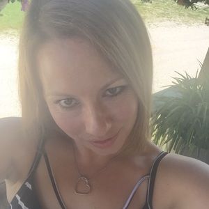 Meet your Posher, Virginia