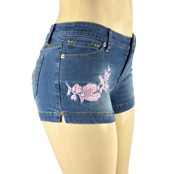 Embroidered jeans shorts - Picture 1 of 4