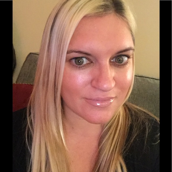 Meet your Posher, Tina - Picture 3 of 4