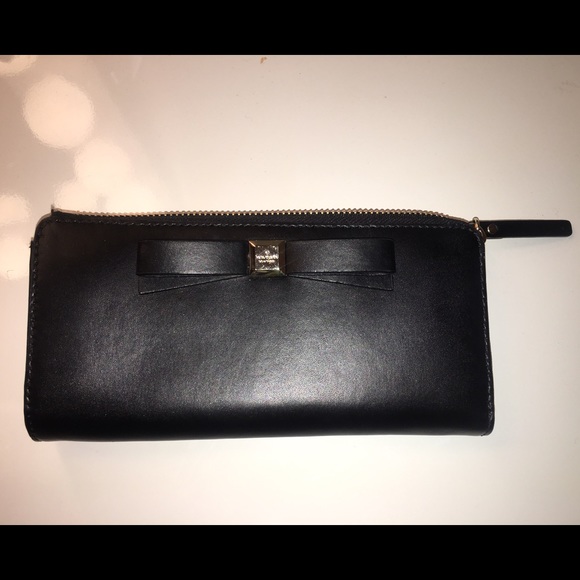 A Kate spade wallet
