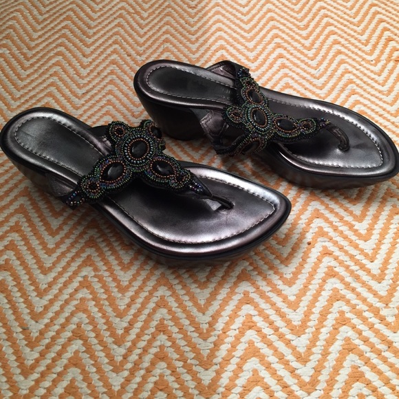 Donald J Pliner Wedges