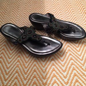 Donald J Pliner Wedges