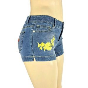 European style embroidered denim shorts