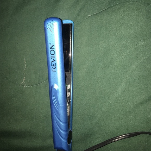 Revlon straightener