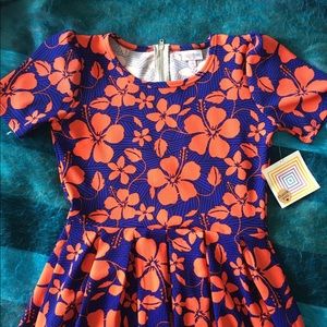 NWT Lularoe Amelia Hibiscus dress 🌺