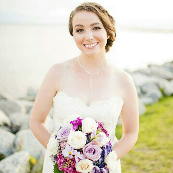 Meet your Posher, Danielle - Picture 1 of 1