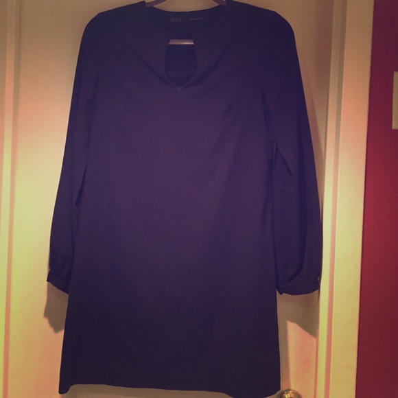 Black long sleeve dress