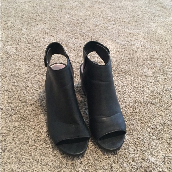 Madden Girl booties sz 7.5