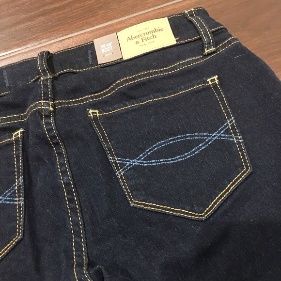 Abercrombie & Fitch Dark Wash Jeans. - Picture 3 of 3