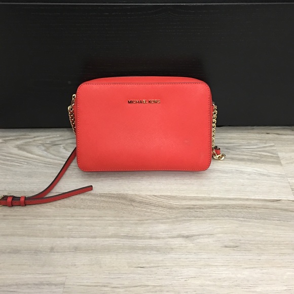 Michael Kors Jet Set Travel Large Crossbody