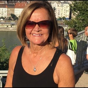 Meet your Posher, Cheryle