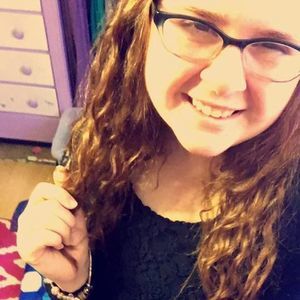 Meet your Posher, Cassandra