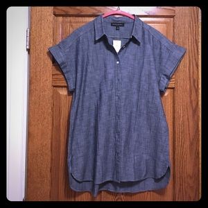 Banana Republic Short Sleeve Blouse.  Size M. NWT