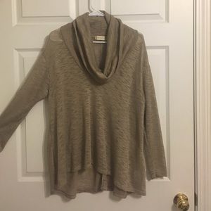 Knitted long sleeve sweater