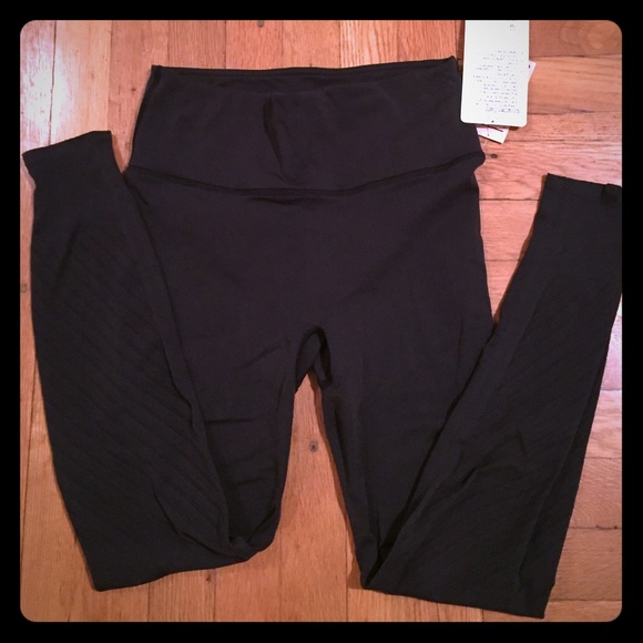Lululemon Enlighten Tight
