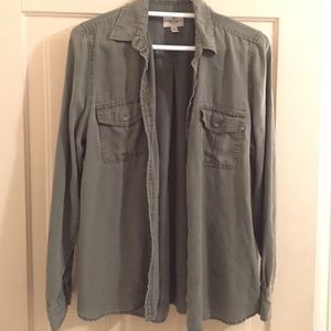 AEO button down shirt