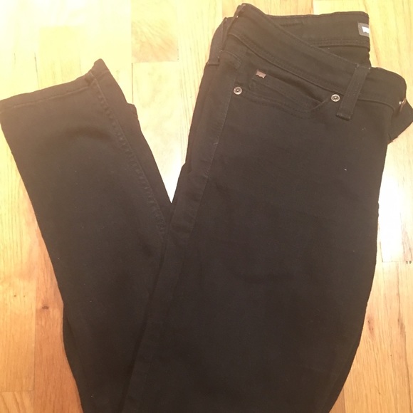 Levi's Black jeans. **FREE T-SHIRT**