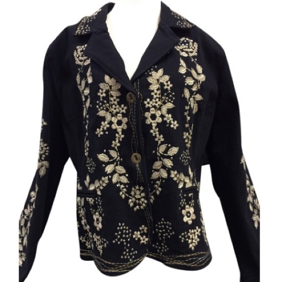 Black Paparazzi Blazer in Plus