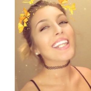 Meet your Posher, Ashlyn