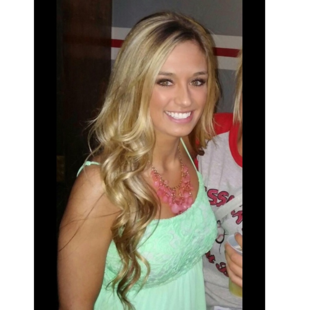 Meet your Posher, Alyssa