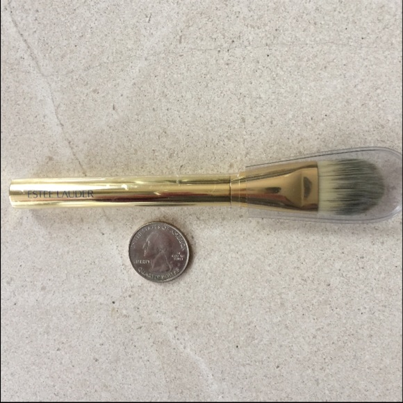 3 Estée Lauder travel foundation brush bundle - Picture 4 of 4