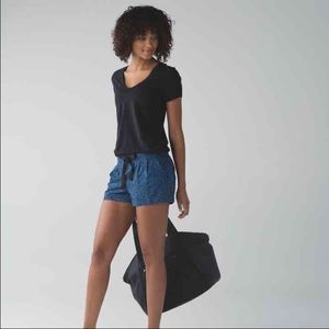NWT lululemon spring breakaway shorts, size 4