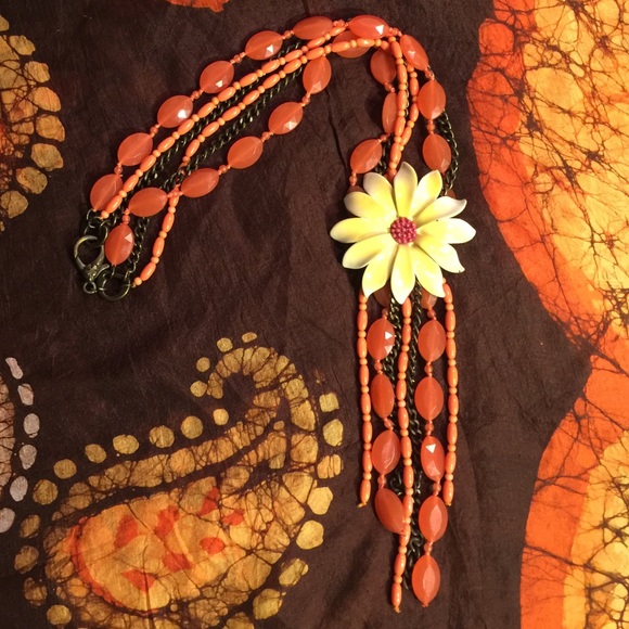 Lucky Brand Orangina Daisy Necklace