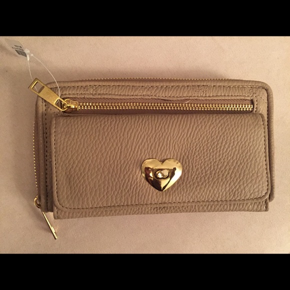 NEW tan colored wallet