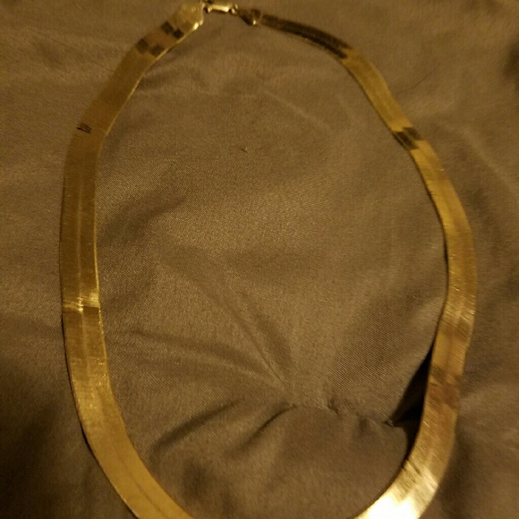 A Gold 10 kt Herringbone Necklace (real gold)