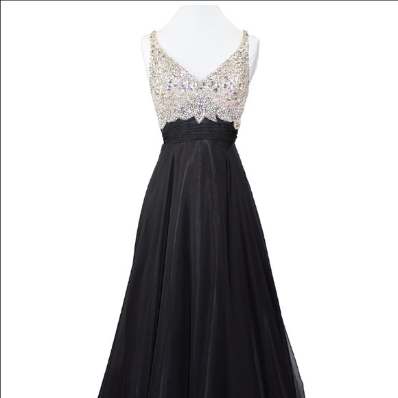 Formal/Prom Dress - Completely Stunning!!