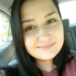 Meet your Posher, Elena