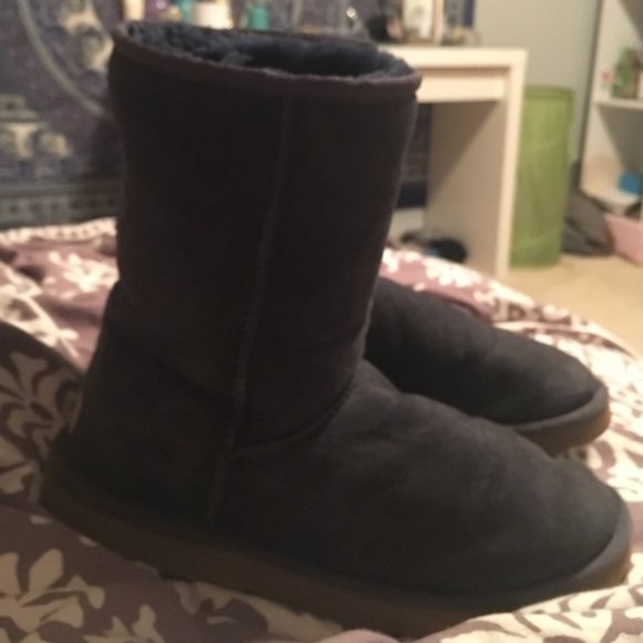 Uggs - Picture 2 of 3