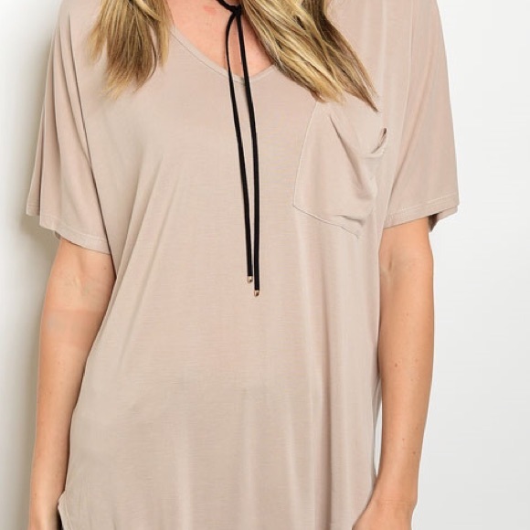 🎈LAST ONE🎈Nude Beige Soft Pocket Slouch Tee - Picture 3 of 4