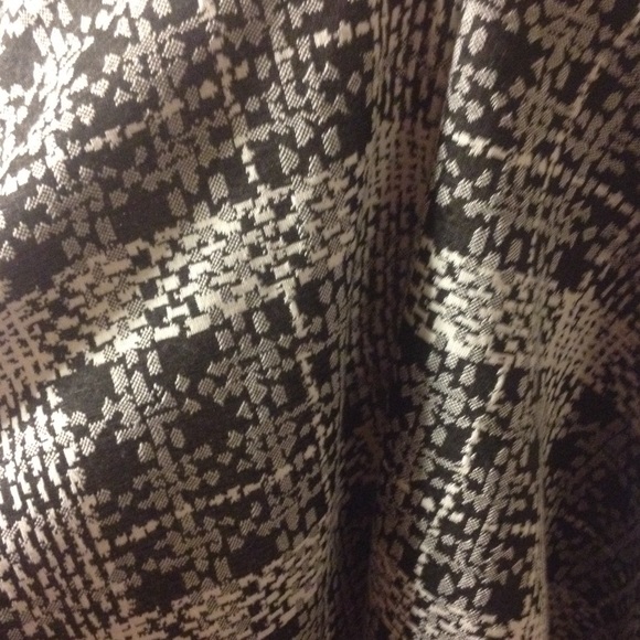 Black and white dress - Picture 2 of 3