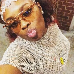 Meet your Posher, Jasmine