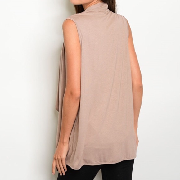 🎈LAST ONE🎈Mocha Nude Open Front Vest - Picture 2 of 4