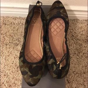 Vince Camuto Flats