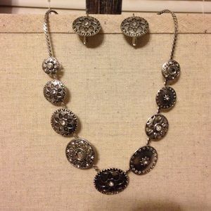 Necklace and earring set