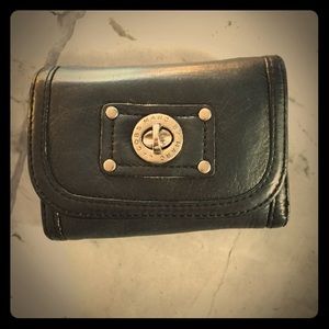 Marc by Marc Jacobs Turnlock Trifold Wallet -Black