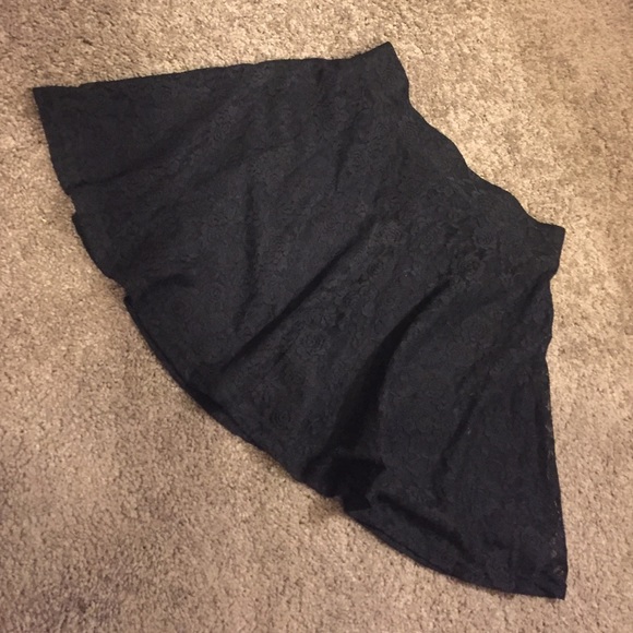 Black Lace Mini Skirt - Picture 1 of 2