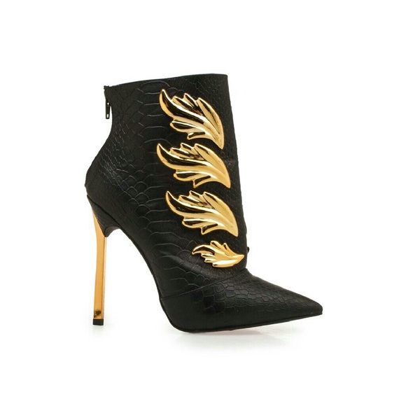 Evolve by Privileged Shoes