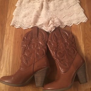 Cowboy Boot **FREE LACE SHORTS**