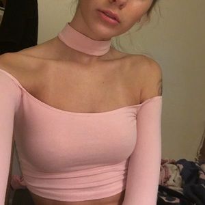pink 💘off the shoulder choker top