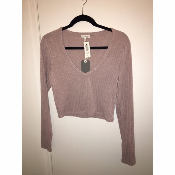 V-neck crop top