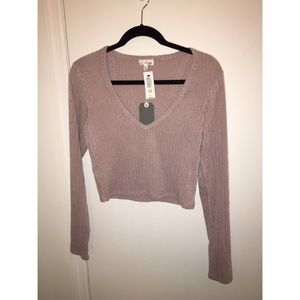 V-neck crop top