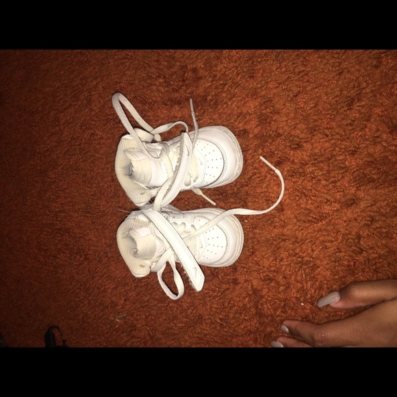 Size 3c baby Air Force 1s